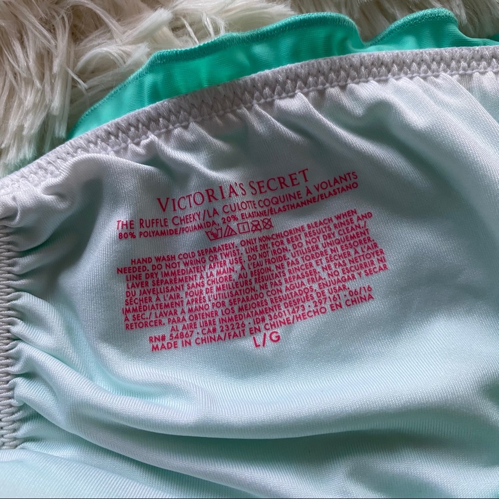 VS The Ruffle Cheeky - Picture 3 of 6